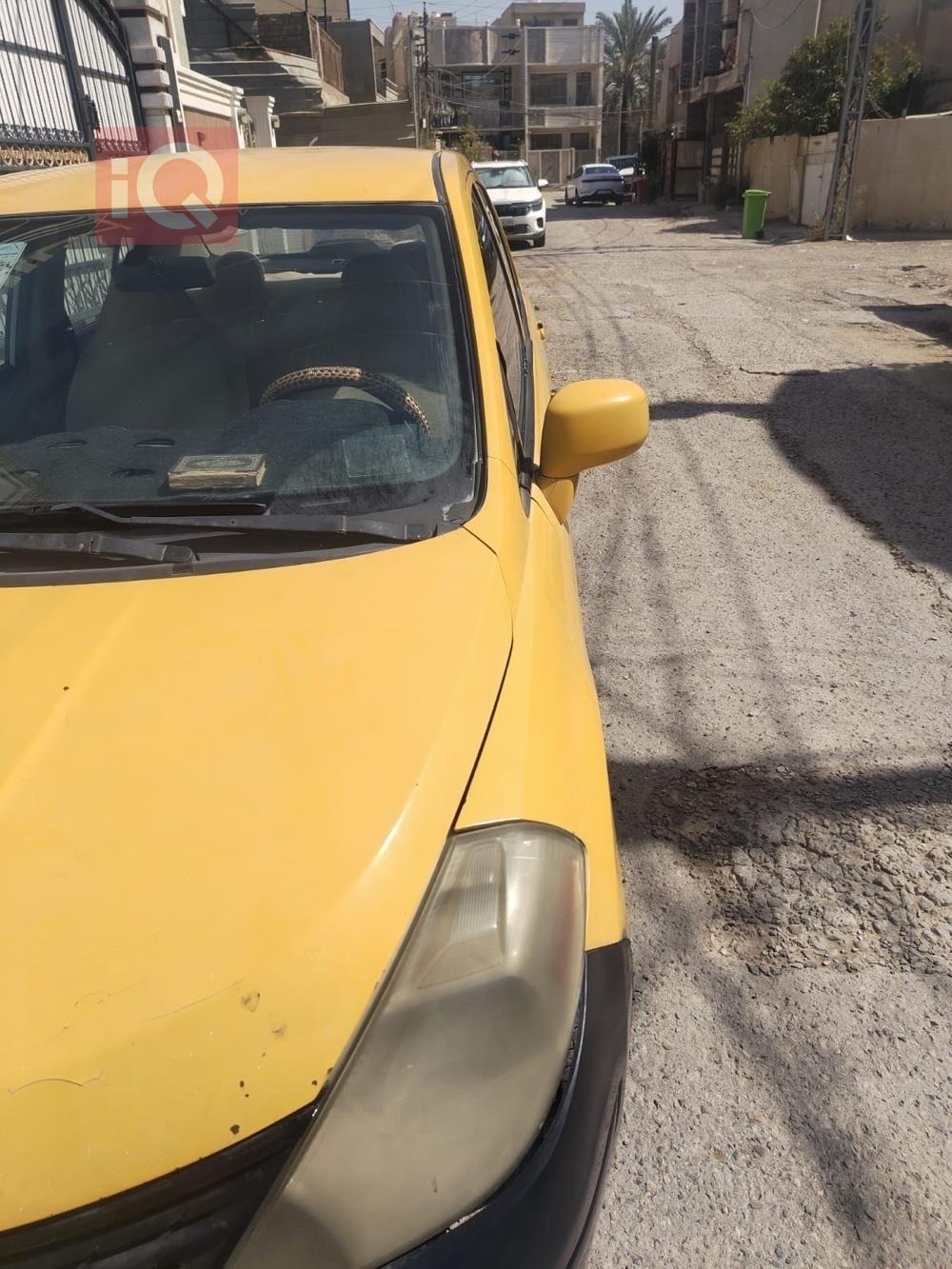 نيسان فيرسا